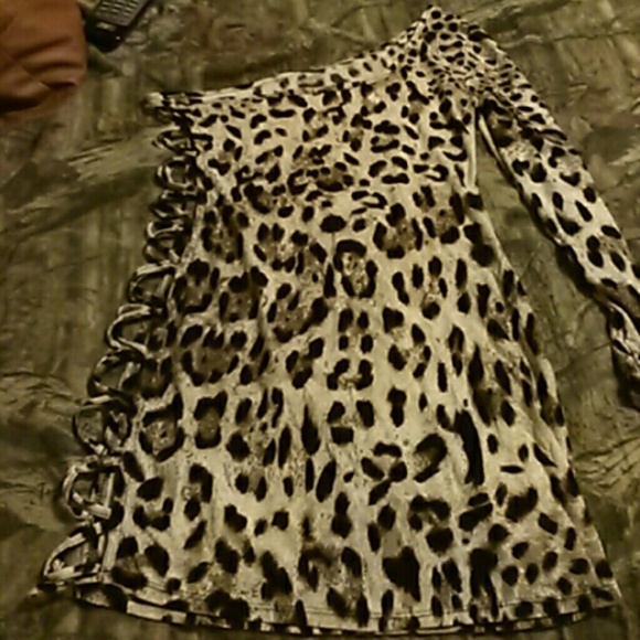 Dress - Picture 2 of 3
